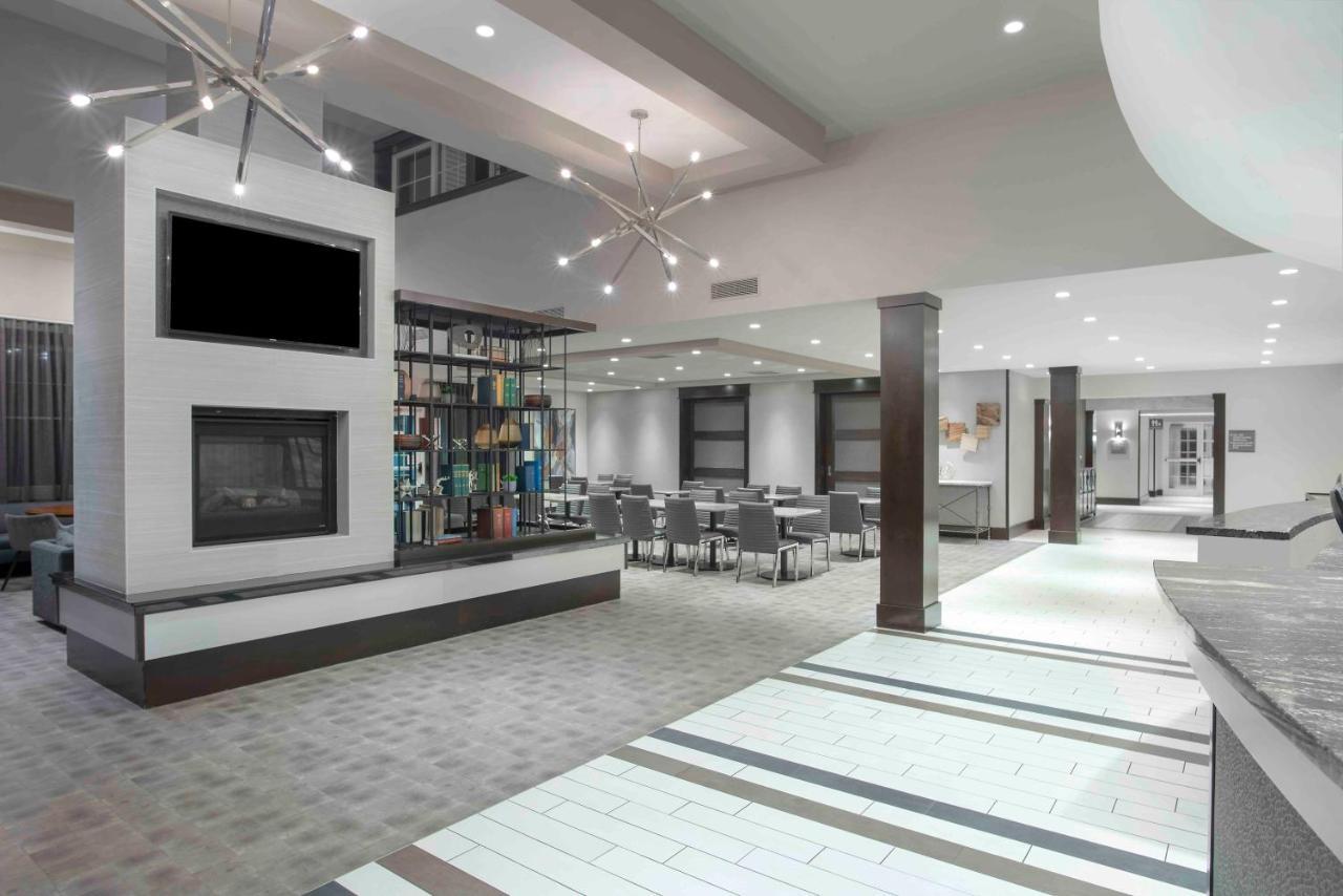Hotel By Marriott